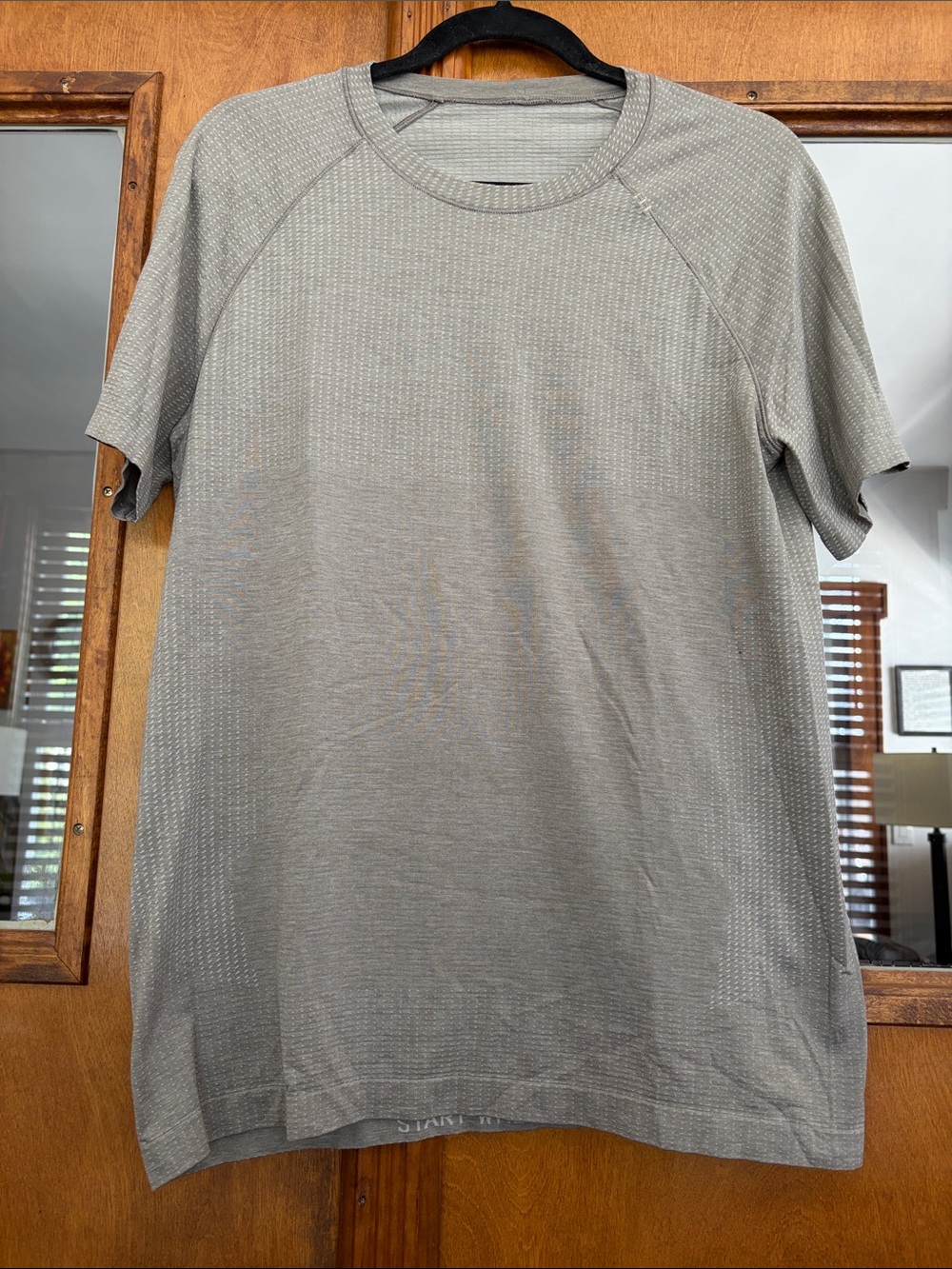 Men's Lululemon short crewneck T-Shirt